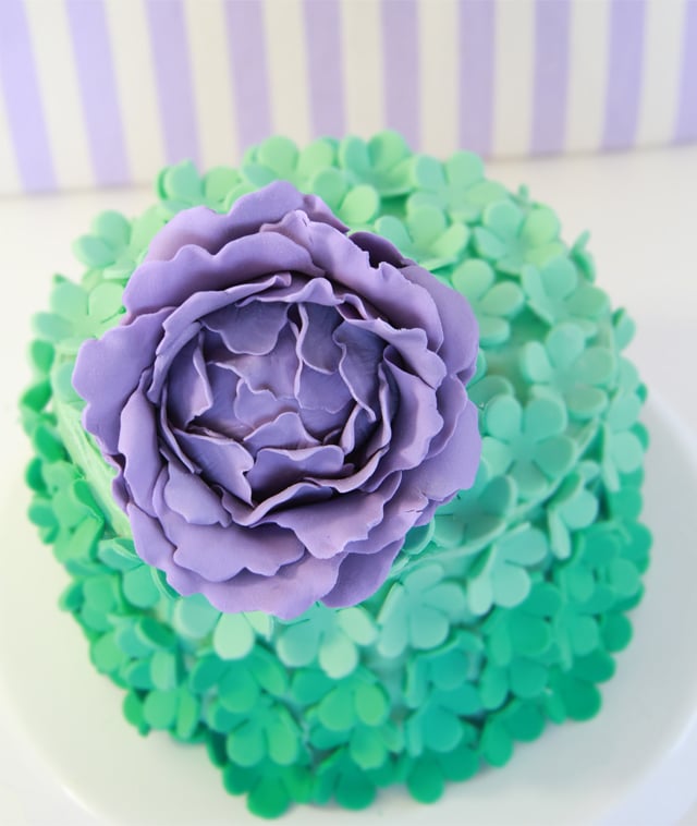 Tarta verde y violeta