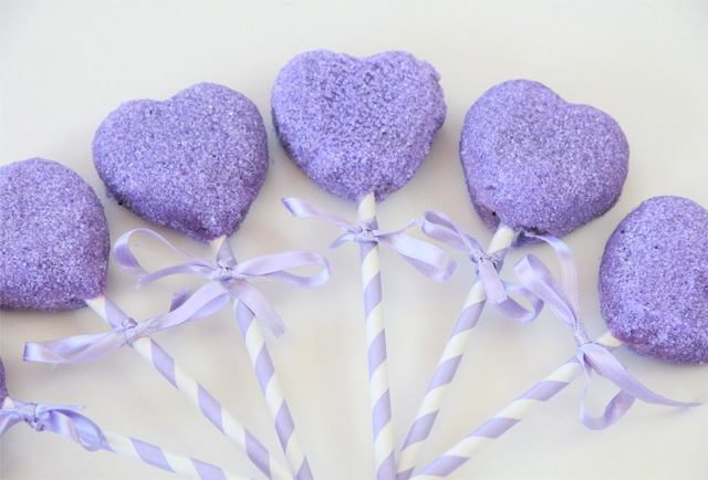 Cake Pops corazón violeta